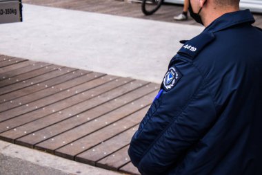 Limasol, Kıbrıs - 18 Aralık 2021 Kıbrıs Rum Kesimi Polisi, kanserden etkilenen çocuklara yardım amacıyla Limasol 'da düzenlenen Gençlik Kanser Günü' nde bir spor etkinliği düzenledi