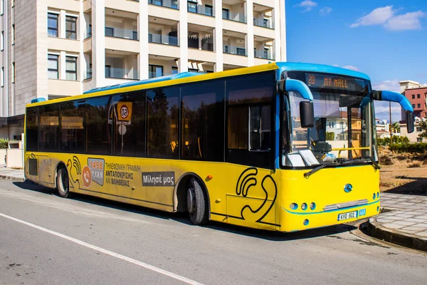 Limassol Chypre Décembre 2021 Bus Public Chypriote Roule Dans Les — Photo