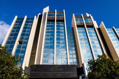 Lefkoşe, Kıbrıs - 24 Aralık 2021 Lefkoşe 'nin göbeğindeki Cityscape, Kıbrıs Rum Kesimi' nin Avrupa kesimi, binaların mimarisi ve başkent eski şehrin sokakları