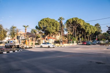 Lefkoşe, Kıbrıs - 24 Aralık 2021 Lefkoşe 'nin göbeğindeki Cityscape, Kıbrıs Rum Kesimi' nin Avrupa kesimi, binaların mimarisi ve başkent eski şehrin sokakları