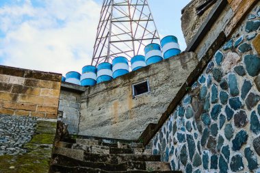 Lefkoşe, Kıbrıs - Kıbrıs Rum Kesimi 'nin koronavirüs salgını sırasında bölünmüş Lefkoşe kentindeki Birleşmiş Milletler Barış Gücü tarafından kontrol edilen 25 Aralık 2021