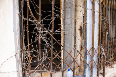 Lefkoşe, Kıbrıs - Kıbrıs Rum Kesimi 'nin koronavirüs salgını sırasında bölünmüş Lefkoşe kentindeki Birleşmiş Milletler Barış Gücü tarafından kontrol edilen 25 Aralık 2021