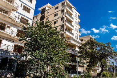 Varosha, Kuzey Kıbrıs - 06 Ocak 2022 Varosha, 1972 'de kurulan bir sahil beldesi, 1974' teki Türk askeri müdahalesi sonrasında sakinleri tarafından terk edilmiş hayalet bir kasaba haline geldi.