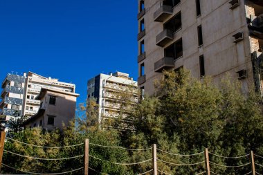 Varosha, Kuzey Kıbrıs - 06 Ocak 2022 Varosha, 1972 'de kurulan bir sahil beldesi, 1974' teki Türk askeri müdahalesi sonrasında sakinleri tarafından terk edilmiş hayalet bir kasaba haline geldi.