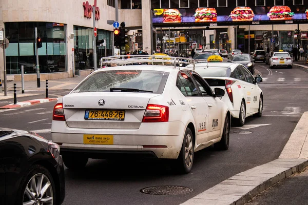 Tel Aviv Israel Fevereiro 2022 Táxi Dirigindo Nas Ruas Tel — Fotografia de Stock