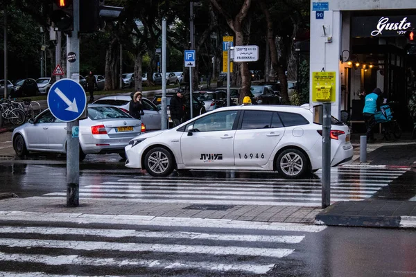 Tel Aviv Israel February 2022 Taxi Driving Streets Tel Aviv — Stock Photo, Image