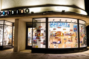 Tel Aviv, İsrail - 5 Şubat 2022 Tel Aviv 'in metropol bölgesinin şehir merkezi İsrail' in en büyük ikinci şehri