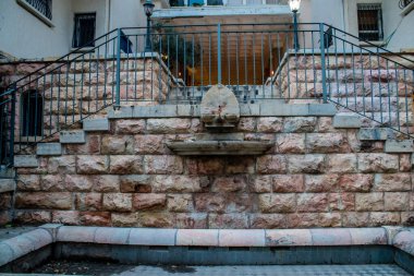 Tel Aviv, İsrail - 5 Şubat 2022 Tel Aviv 'in metropol bölgesinin şehir merkezi İsrail' in en büyük ikinci şehri