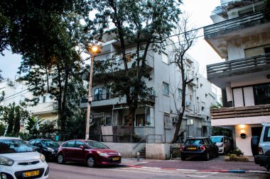 Tel Aviv, İsrail - 5 Şubat 2022 Tel Aviv 'in metropol bölgesinin şehir merkezi İsrail' in en büyük ikinci şehri