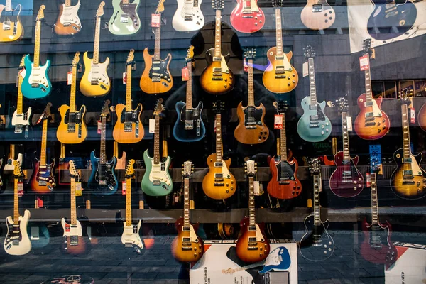Biggest guitar center discount