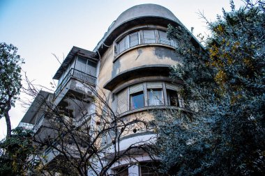 Tel Aviv, İsrail - 5 Şubat 2022 Tel Aviv 'in metropol bölgesinin şehir merkezi İsrail' in en büyük ikinci şehri