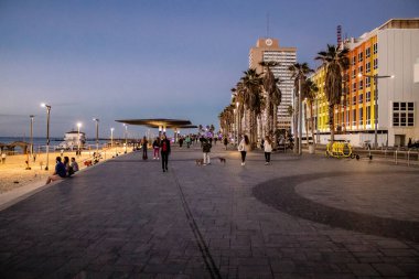 Tel Aviv, İsrail - 09 Şubat 2022 Tel Aviv 'in metropol bölgesinin şehir merkezi İsrail' in en büyük ikinci şehri