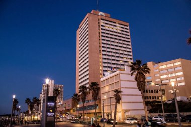 Tel Aviv, İsrail - 09 Şubat 2022 Tel Aviv 'in metropol bölgesinin şehir merkezi İsrail' in en büyük ikinci şehri