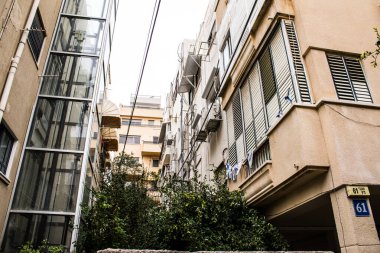 Tel Aviv, İsrail - 5 Şubat 2022 Tel Aviv 'in metropol bölgesinin şehir merkezi İsrail' in en büyük ikinci şehri