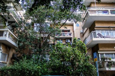 Tel Aviv, İsrail - 5 Şubat 2022 Tel Aviv 'in metropol bölgesinin şehir merkezi İsrail' in en büyük ikinci şehri