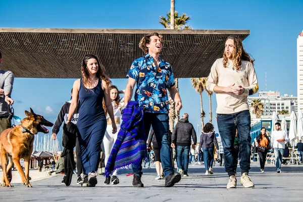 Tel Aviv Israel Febrero 2022 Personas Identificadas Caminando Paseo Marítimo — Foto de Stock