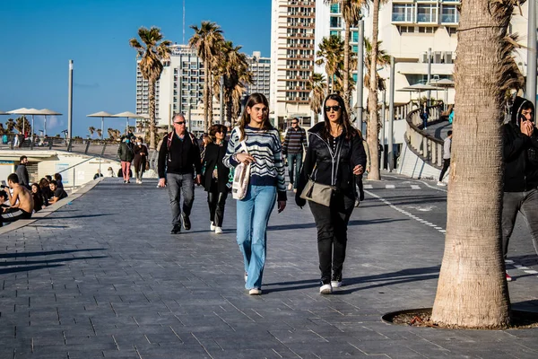 Tel Aviv Israël Février 2022 Des Personnes Non Identifiées Marchant — Photo