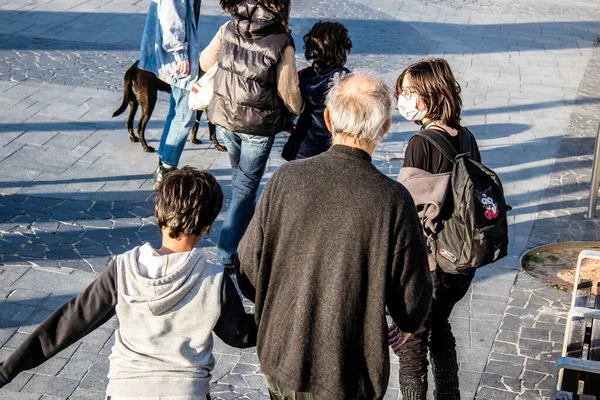 Tel Awiw Izrael Lutego 2022 Niezidentyfikowane Osoby Spacerujące Promenadzie Tel — Zdjęcie stockowe