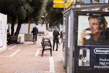 Tel Aviv, İsrail - 15 Şubat 2022 Tel Aviv 'in metropol bölgesinin şehir merkezi İsrail' in en büyük ikinci şehri