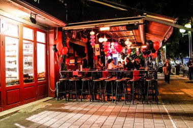 Tel Aviv, İsrail - 15 Şubat 2022 Tel Aviv 'in metropol bölgesinin şehir merkezi İsrail' in en büyük ikinci şehri