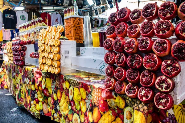 Tel Aviv Israel Febrero 2022 Zumos Frescos Exprimidos Sitio Venden —  Fotos de Stock