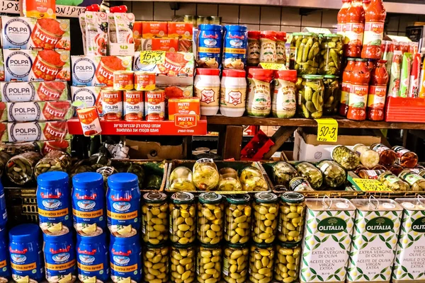 イスラエルのテルアビブ 2022年2月23日サローナ市場はイスラエル最大の屋内食品市場です 約90のショップ キオスク 食料品店 飲食店があります — ストック写真