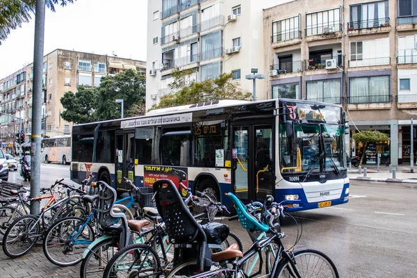 Tel Aviv Israël Maart 2022 Bus Rijdt Door Straten Van — Stockfoto