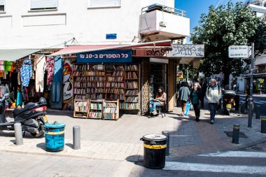 Tel Aviv, İsrail - 5 Mart 2022 Tel Aviv 'in metropol bölgesinin şehir merkezi İsrail' in en büyük ikinci şehri