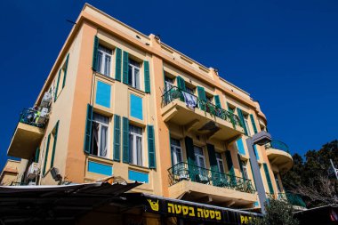 Tel Aviv, İsrail - 5 Mart 2022 Tel Aviv 'in metropol bölgesinin şehir merkezi İsrail' in en büyük ikinci şehri