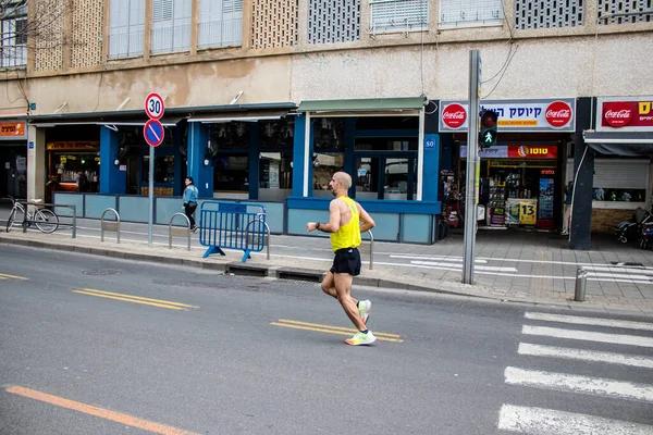 Tel Awiw Izrael Lutego 2022 Biegacze Ulicy Tel Awiwu Maratonie — Zdjęcie stockowe