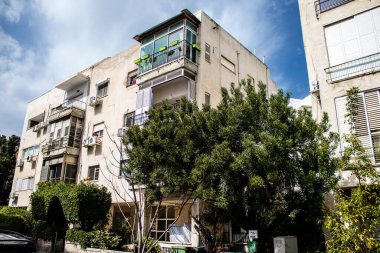 Tel Aviv, İsrail - 09 Mart 2022 Tel Aviv şehir merkezi, beyaz şehir ve İsrail 'in en büyük ikinci şehri