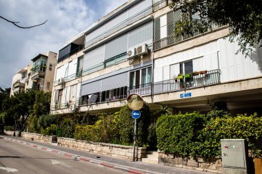 Tel Aviv, İsrail - 09 Mart 2022 Tel Aviv şehir merkezi, beyaz şehir ve İsrail 'in en büyük ikinci şehri