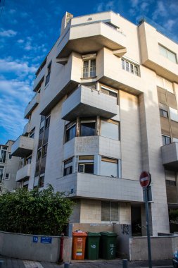 Tel Aviv, İsrail - 09 Mart 2022 Tel Aviv şehir merkezi, beyaz şehir ve İsrail 'in en büyük ikinci şehri