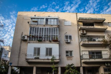 Tel Aviv, İsrail - 09 Mart 2022 Tel Aviv şehir merkezi, beyaz şehir ve İsrail 'in en büyük ikinci şehri