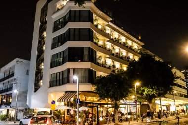 Tel Aviv, İsrail - 09 Mart 2022 Tel Aviv şehir merkezi, beyaz şehir ve İsrail 'in en büyük ikinci şehri