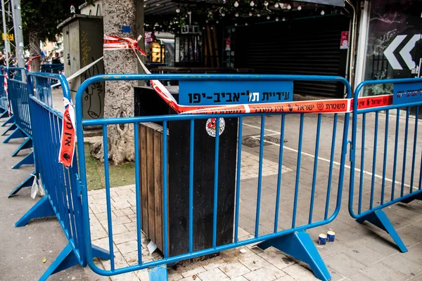 Tel Aviv, İsrail - 08 Nisan 2022 Dizengoff Caddesi 'ndeki Ilka Bar, Filistin' deki terör saldırısının yaşandığı yer.