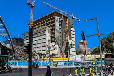 Tel Aviv, İsrail - 11 Nisan 2022 Tel Aviv şehir merkezi, beyaz şehir ve İsrail 'in en büyük ikinci şehri