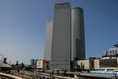 Tel Aviv, İsrail - 11 Nisan 2022 Tel Aviv şehir merkezi, beyaz şehir ve İsrail 'in en büyük ikinci şehri