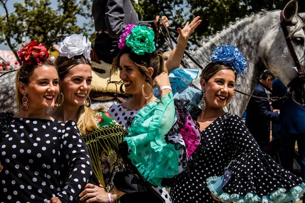 Seville Spain May 2022 Sevillians Dressed Traditional Andalusian Way Strolling — Stock Photo, Image