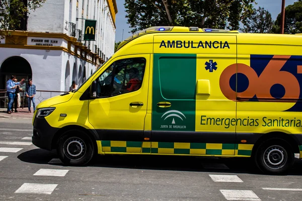 Seville Spain May 2022 Ambulance Rolling Feria Sevilla Spain Most — Stockfoto