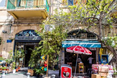 Tel Aviv, İsrail - 7 Mayıs 2022 Tel Aviv şehir merkezi, beyaz şehir ve İsrail 'in en büyük ikinci şehri