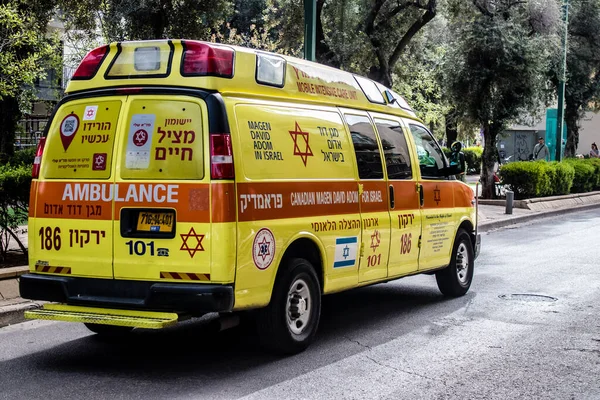 Tel Aviv Israel May 2022 Ambulance Driving Streets Tel Aviv — Stok fotoğraf
