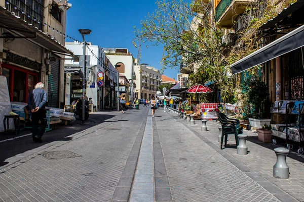 Tel Aviv, İsrail - 7 Mayıs 2022 Tel Aviv şehir merkezi, beyaz şehir ve İsrail 'in en büyük ikinci şehri