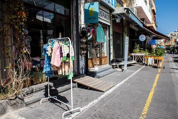 Tel Aviv, İsrail - 7 Mayıs 2022 Tel Aviv şehir merkezi, beyaz şehir ve İsrail 'in en büyük ikinci şehri