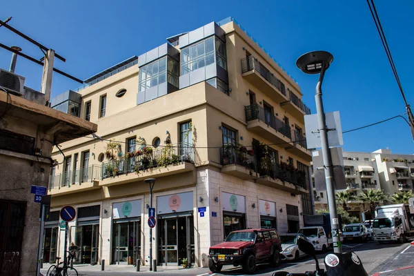 Tel Aviv, İsrail - 7 Mayıs 2022 Tel Aviv şehir merkezi, beyaz şehir ve İsrail 'in en büyük ikinci şehri