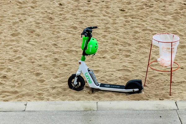Tel Aviv Israel May 2022 Electric Scooter Hire Operating Utility —  Fotos de Stock