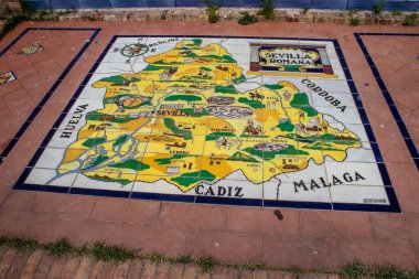 Seville, İspanya - 15 Mayıs 2022 İspanya Plaza, Andalusia bölgesinin başkenti ve sembolik bir şehir olan Seville 'deki Maria Luisa parkında yer alan bir mimari komplekstir.