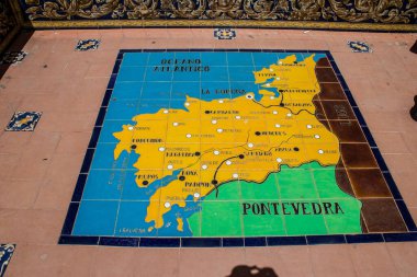 Seville, İspanya - 15 Mayıs 2022 İspanya Plaza, Andalusia bölgesinin başkenti ve sembolik bir şehir olan Seville 'deki Maria Luisa parkında yer alan bir mimari komplekstir.