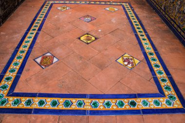 Seville, İspanya - 15 Mayıs 2022 İspanya Plaza, Andalusia bölgesinin başkenti ve sembolik bir şehir olan Seville 'deki Maria Luisa parkında yer alan bir mimari komplekstir.