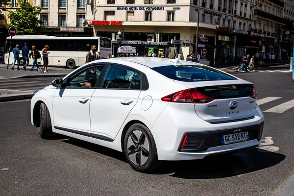 París Francia Mayo 2022 Taxi Que Circula Por Las Calles — Foto de Stock